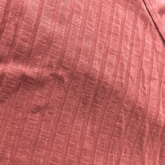 Lularoe Short Sleeve T-Shirt l SIZE XS - Picture 3 of 6